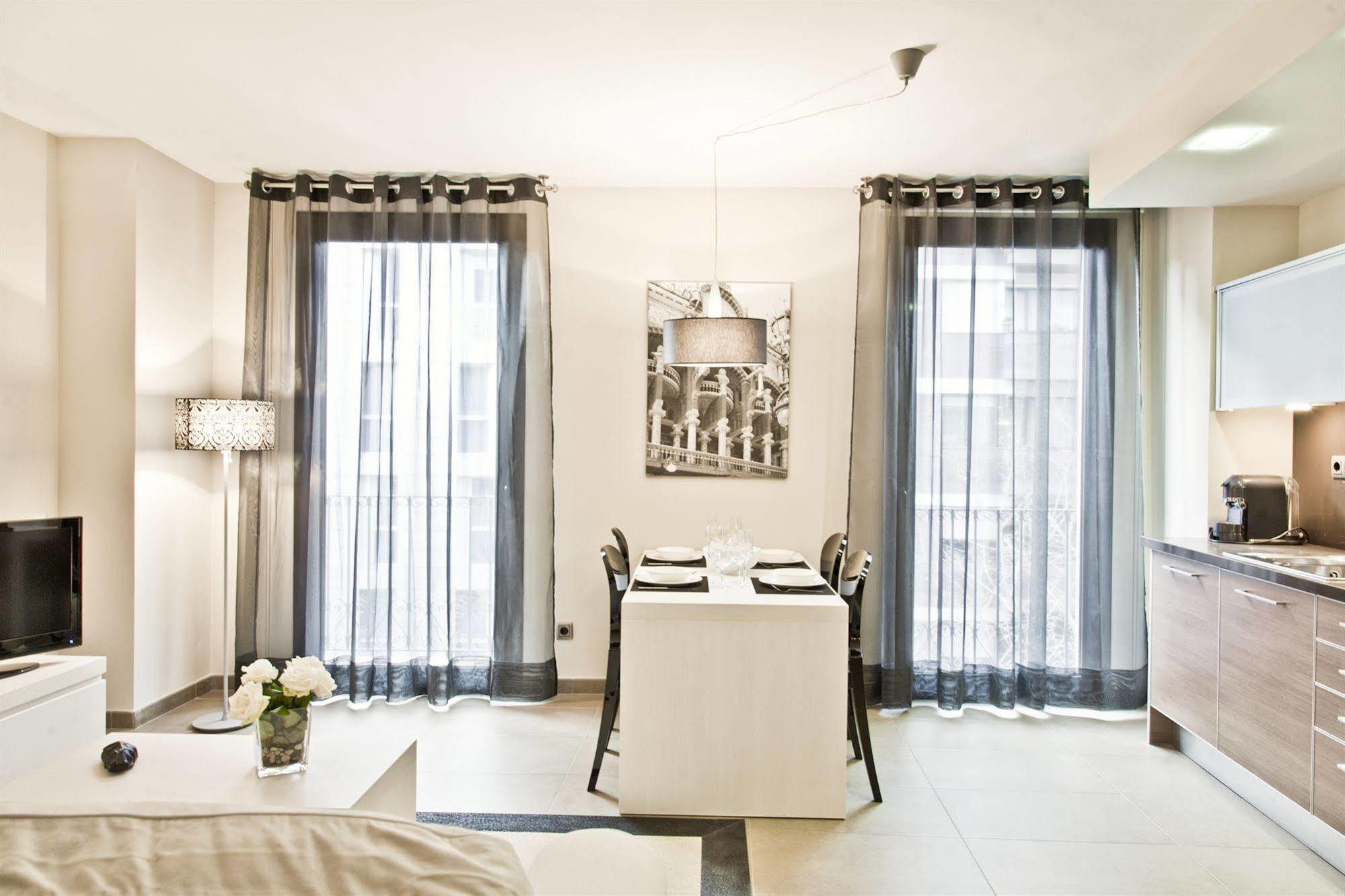ברצלונה Up Suites Bcn מראה חיצוני תמונה